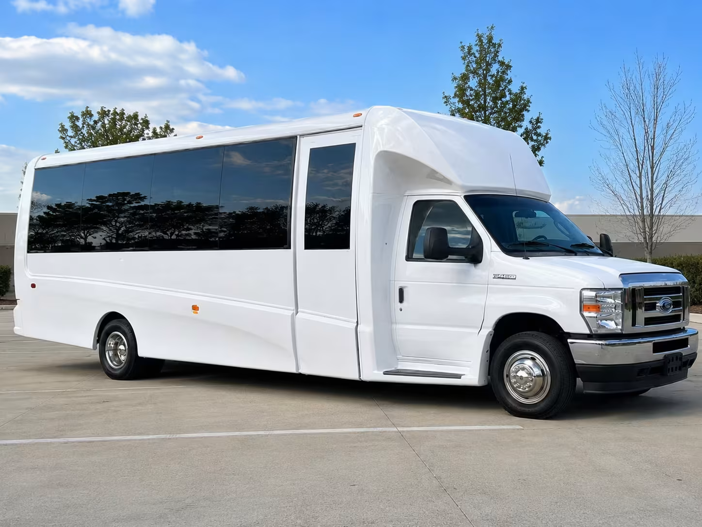 minibus rentals for small bakersfield prom friend groups